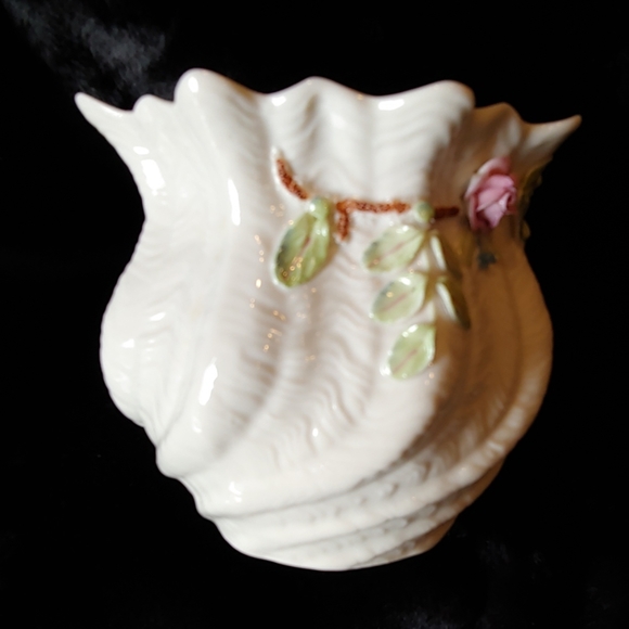 Belleek Masterpiece Coll. Collingford Cashe Pot - Picture 2 of 3